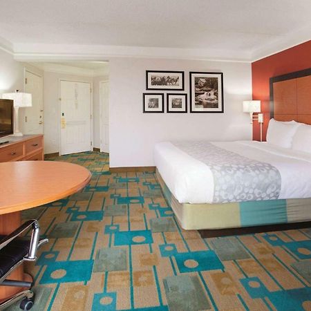 Отель La Quinta By Wyndham Albuquerque West Экстерьер фото