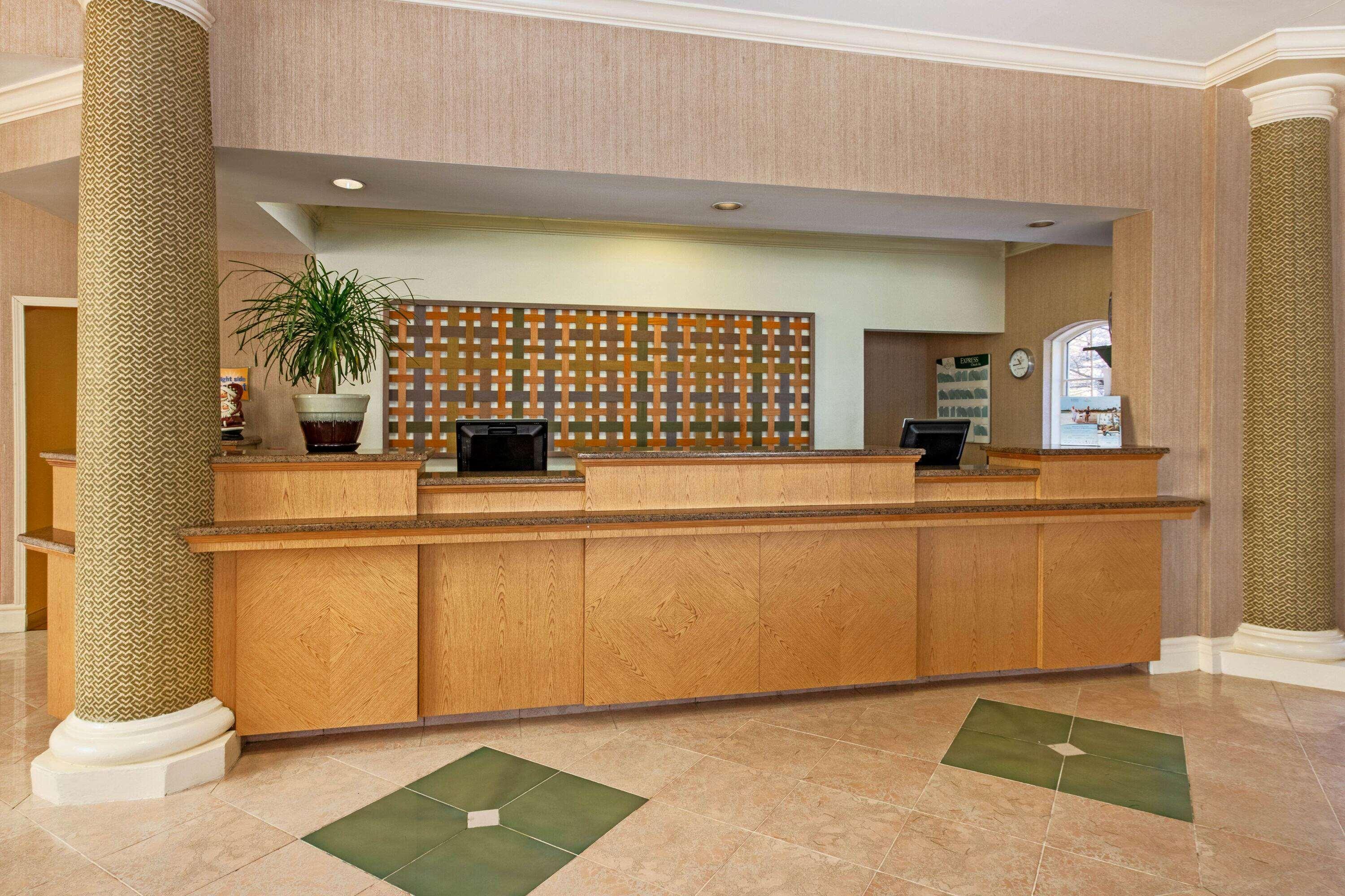 Отель La Quinta By Wyndham Albuquerque West Экстерьер фото
