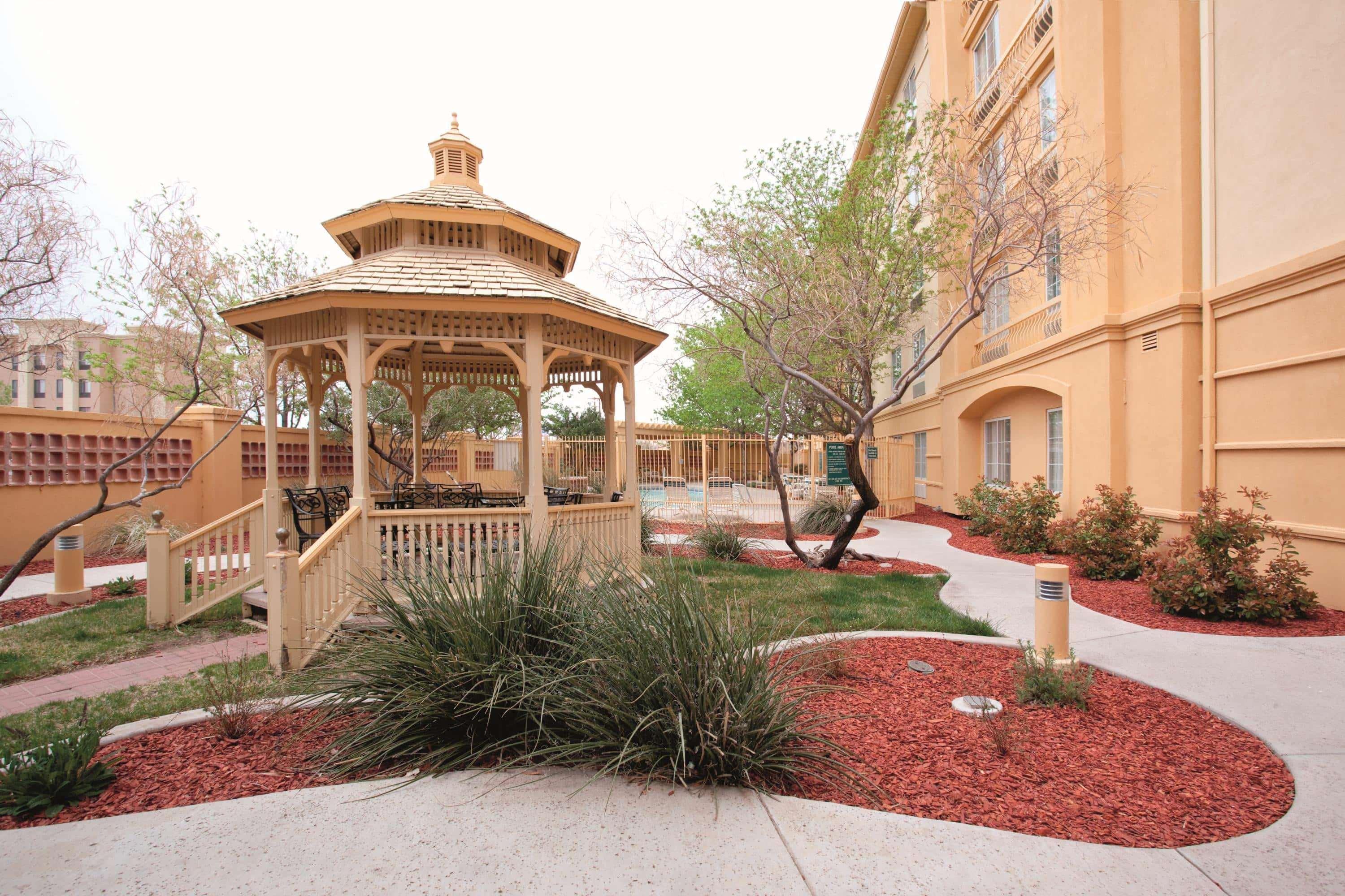 Отель La Quinta By Wyndham Albuquerque West Экстерьер фото